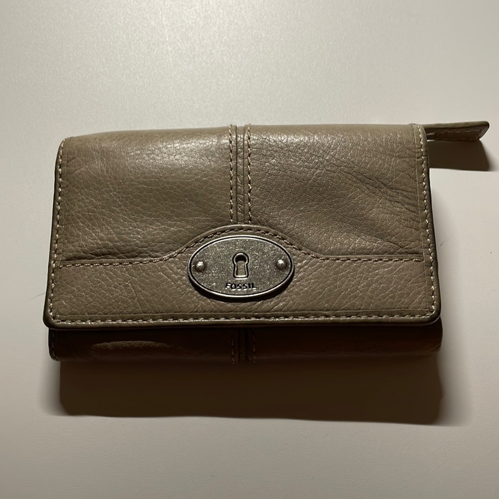 Fossil wallet